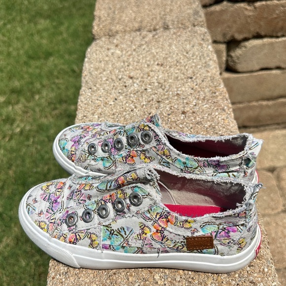 Blowfish Canvas kids' sneakers pastel butterflies no laces elastic size kids 13 - Picture 1 of 7